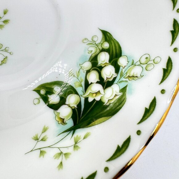 Royal Albert Bone China Lily Of The Valley May Saucer 5.5" Green Replacement Vtg - Picture 4 of 7